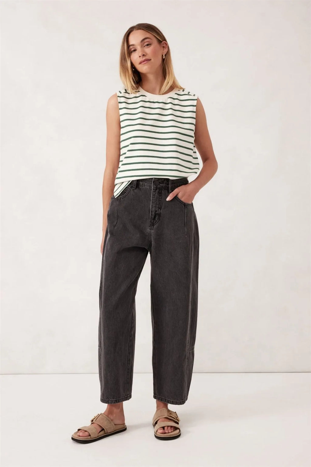 DARTED BARREL JEAN