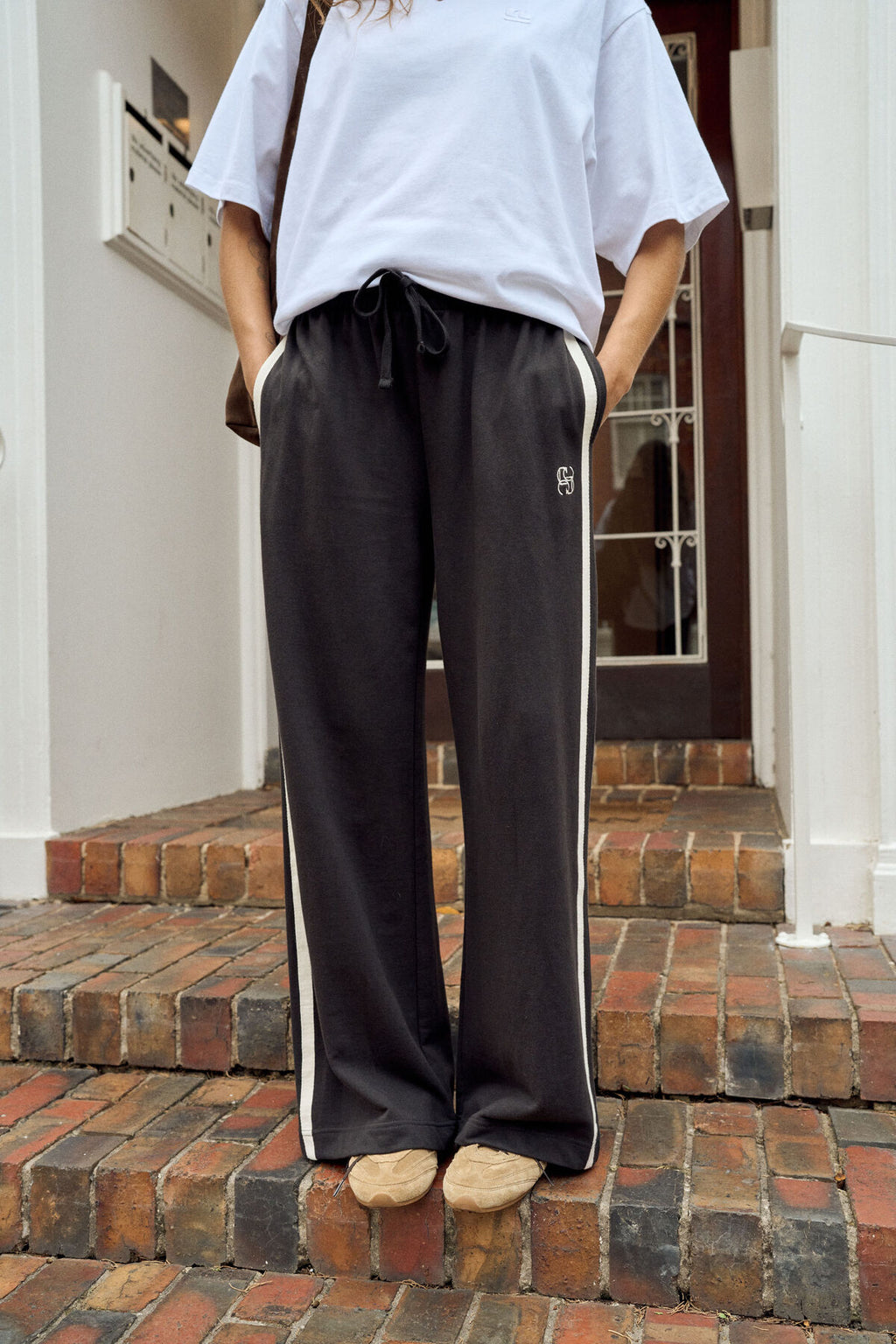 Gigi Wide Leg Terry Trackpant | Phantom & White