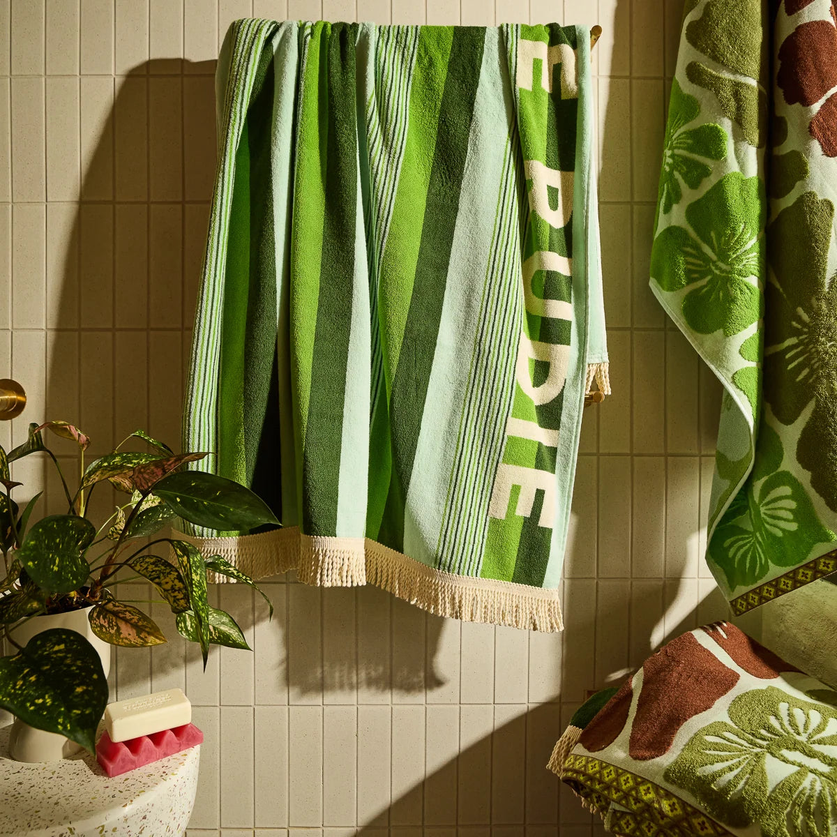 Jude Nudie Bath Sheet | Fluorite