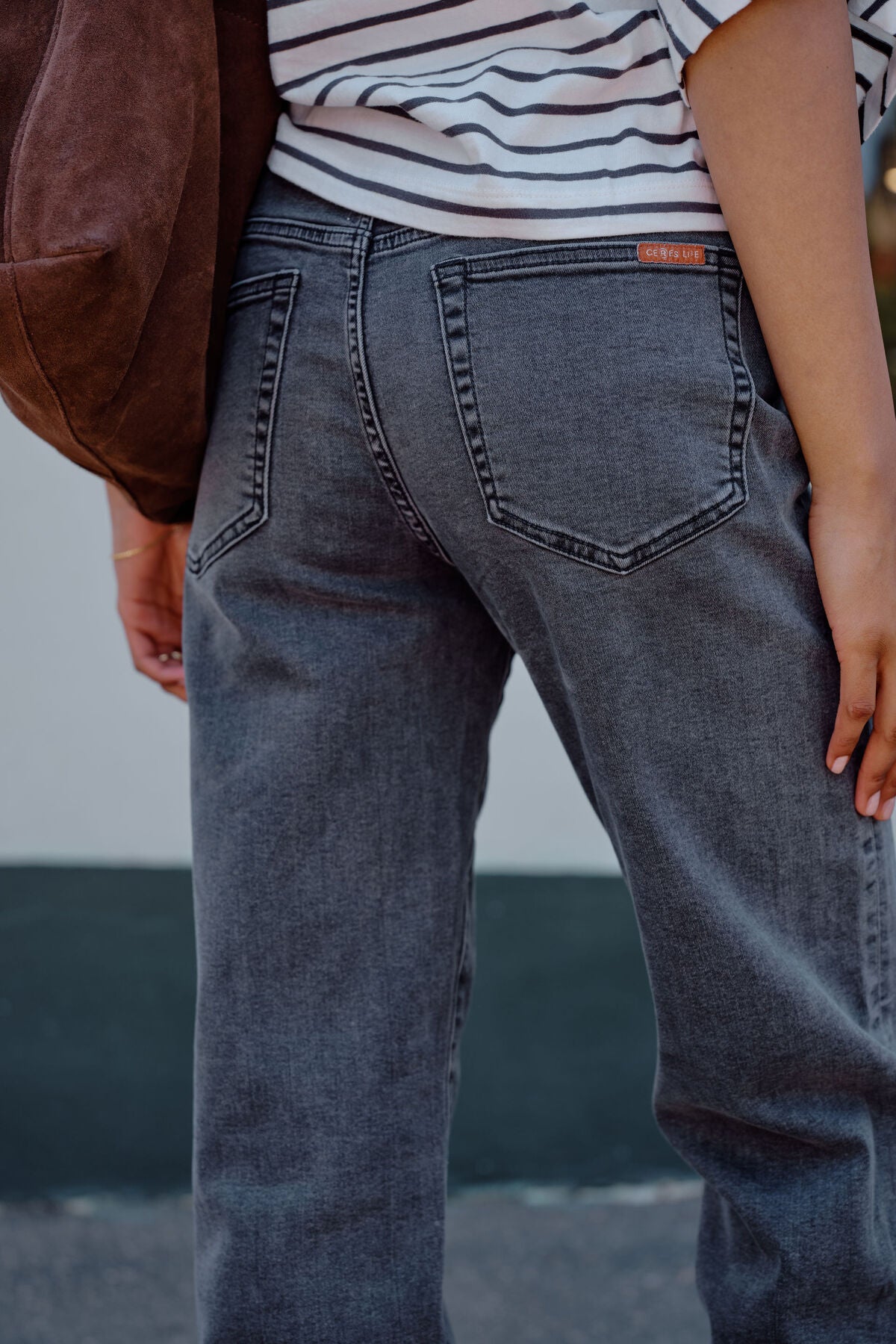 Sydney Straight Leg Jeans | Washed Black