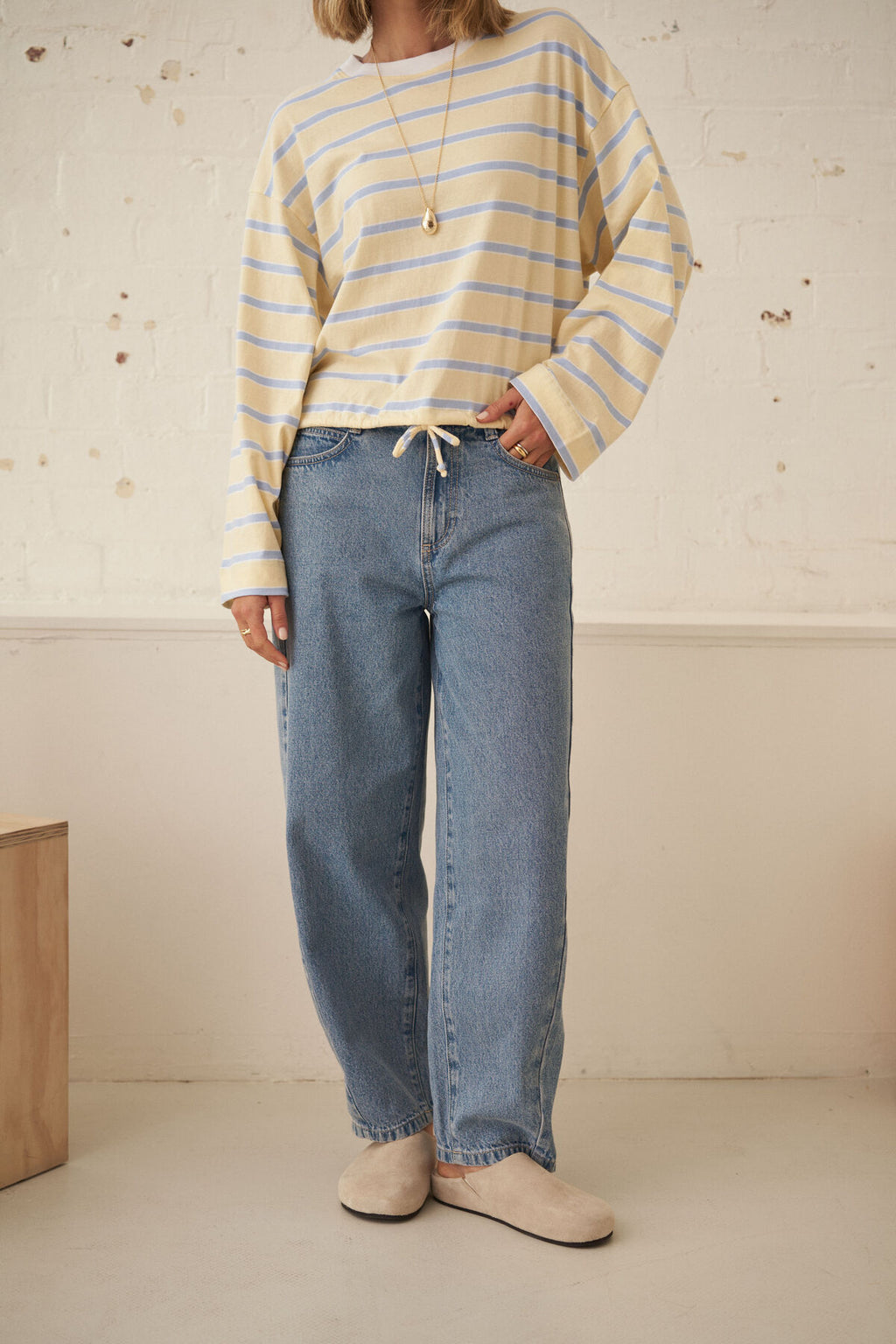 Leah Tapered Barrel Leg Jean | Vintage Blue
