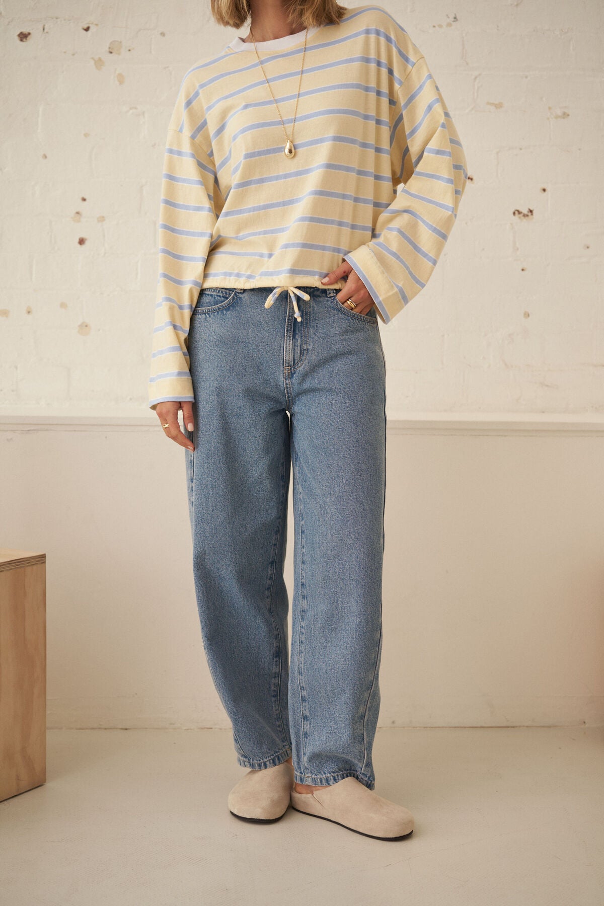 Leah Tapered Barrel Leg Jean | Vintage Blue