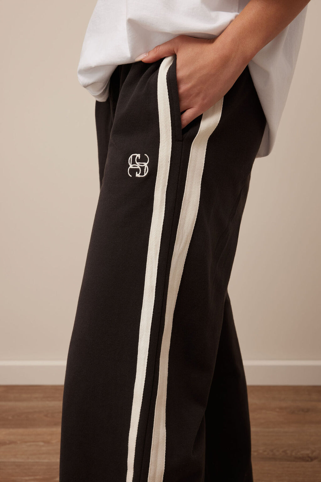 Gigi Wide Leg Terry Trackpant | Phantom Side Stripe