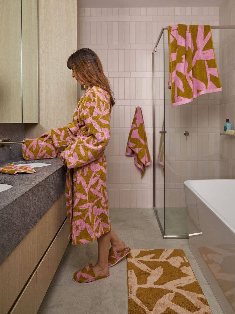 Abstract Bath Runner