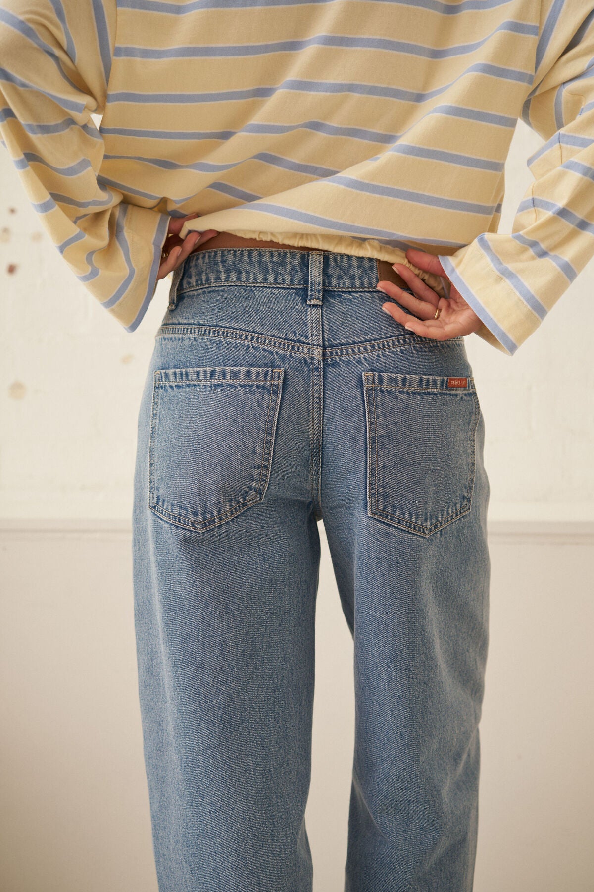 Leah Tapered Barrel Leg Jean | Vintage Blue