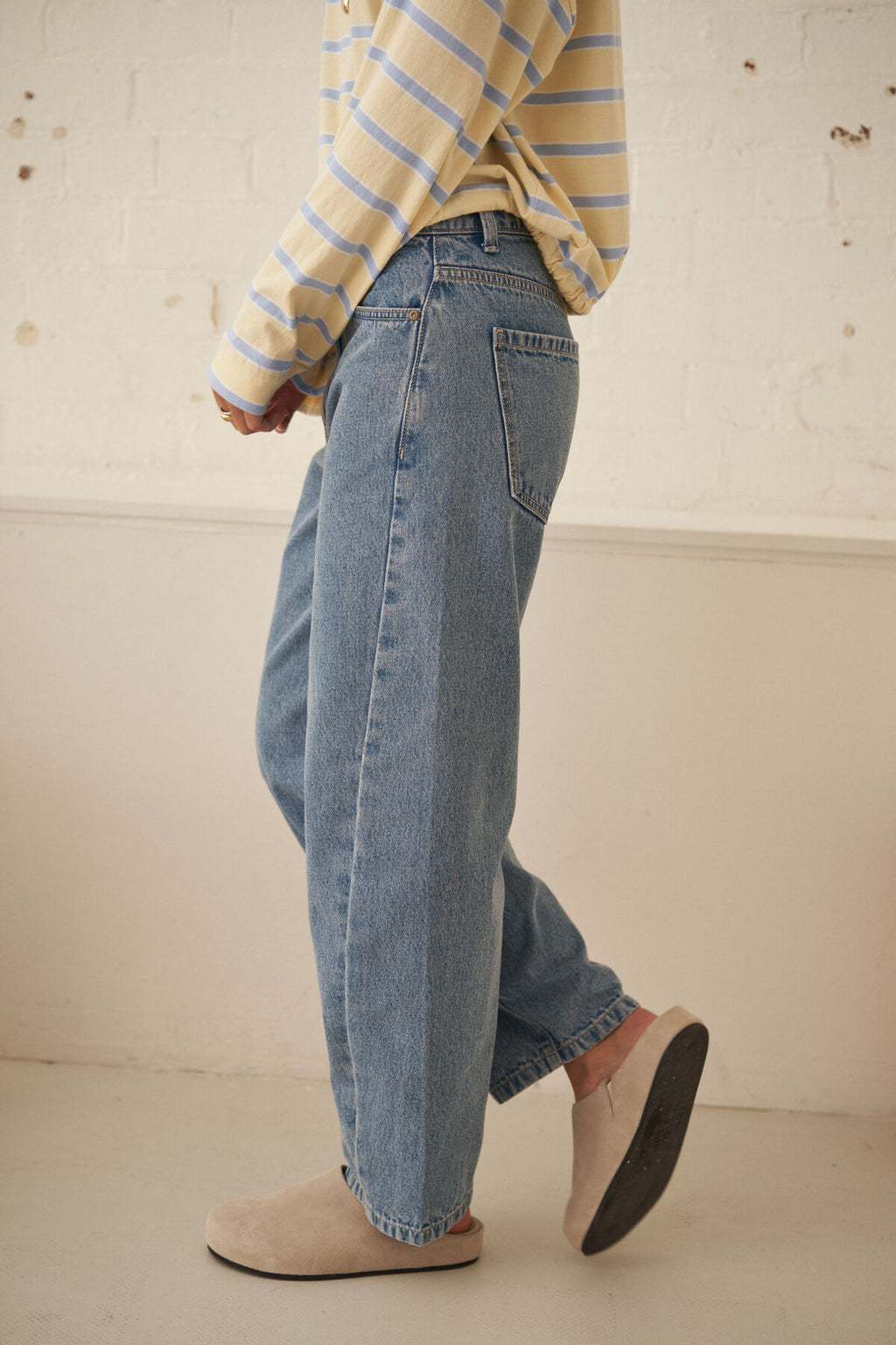 Leah Tapered Barrel Leg Jean | Vintage Blue