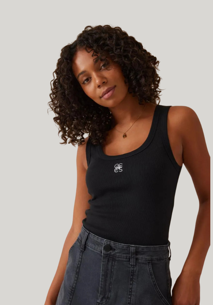Zoe Contour Rib Scoop Tank | Black