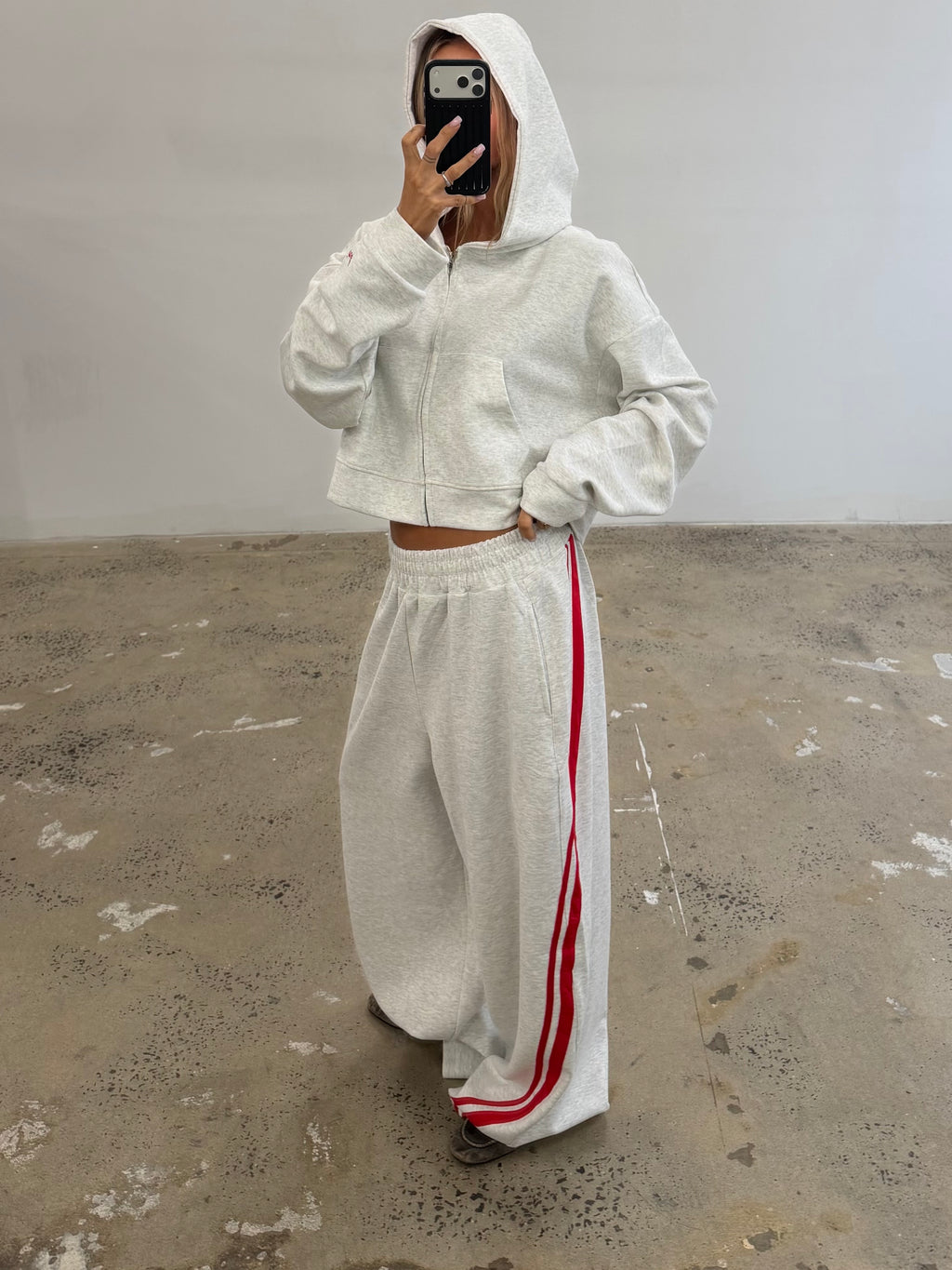 Barrel Trackpant Grey/Red