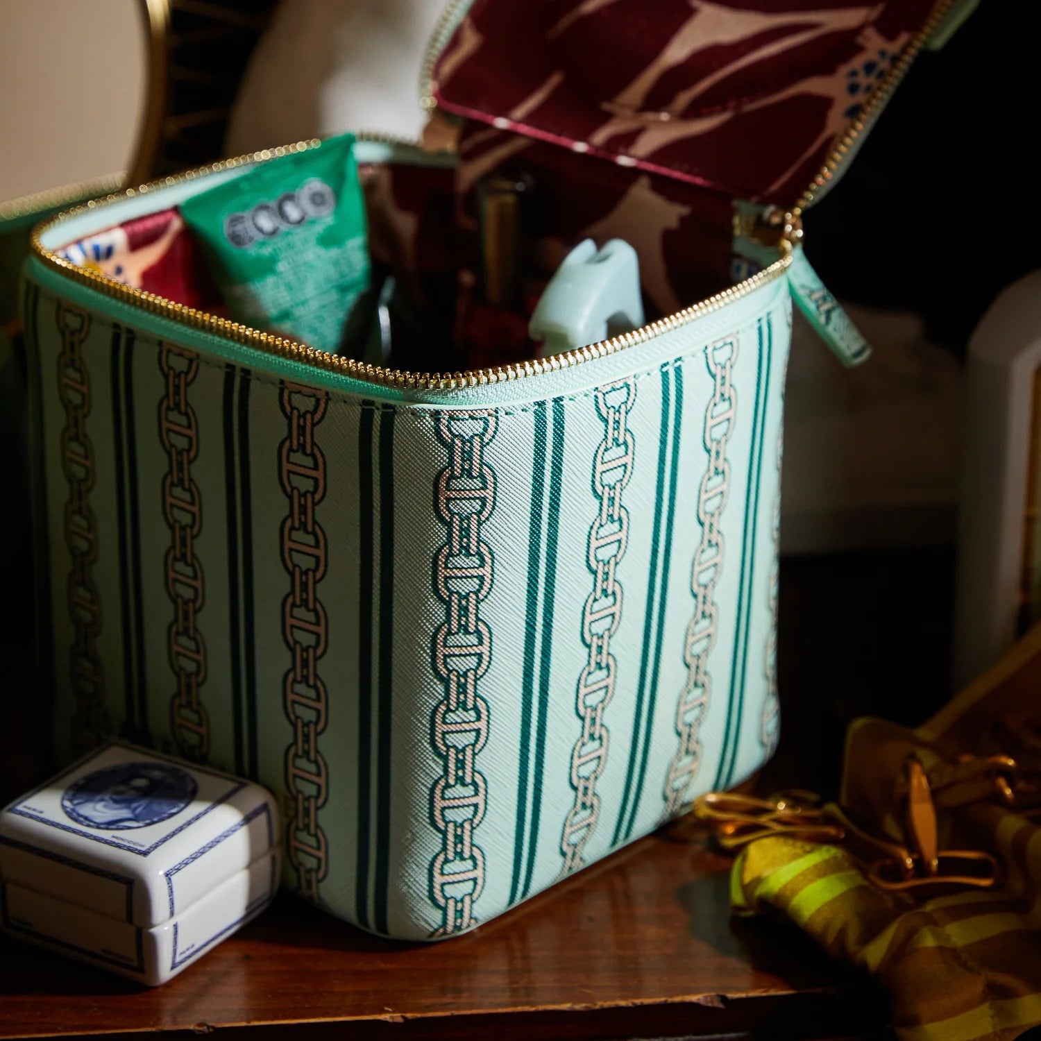 Acadia Cosmetic Case